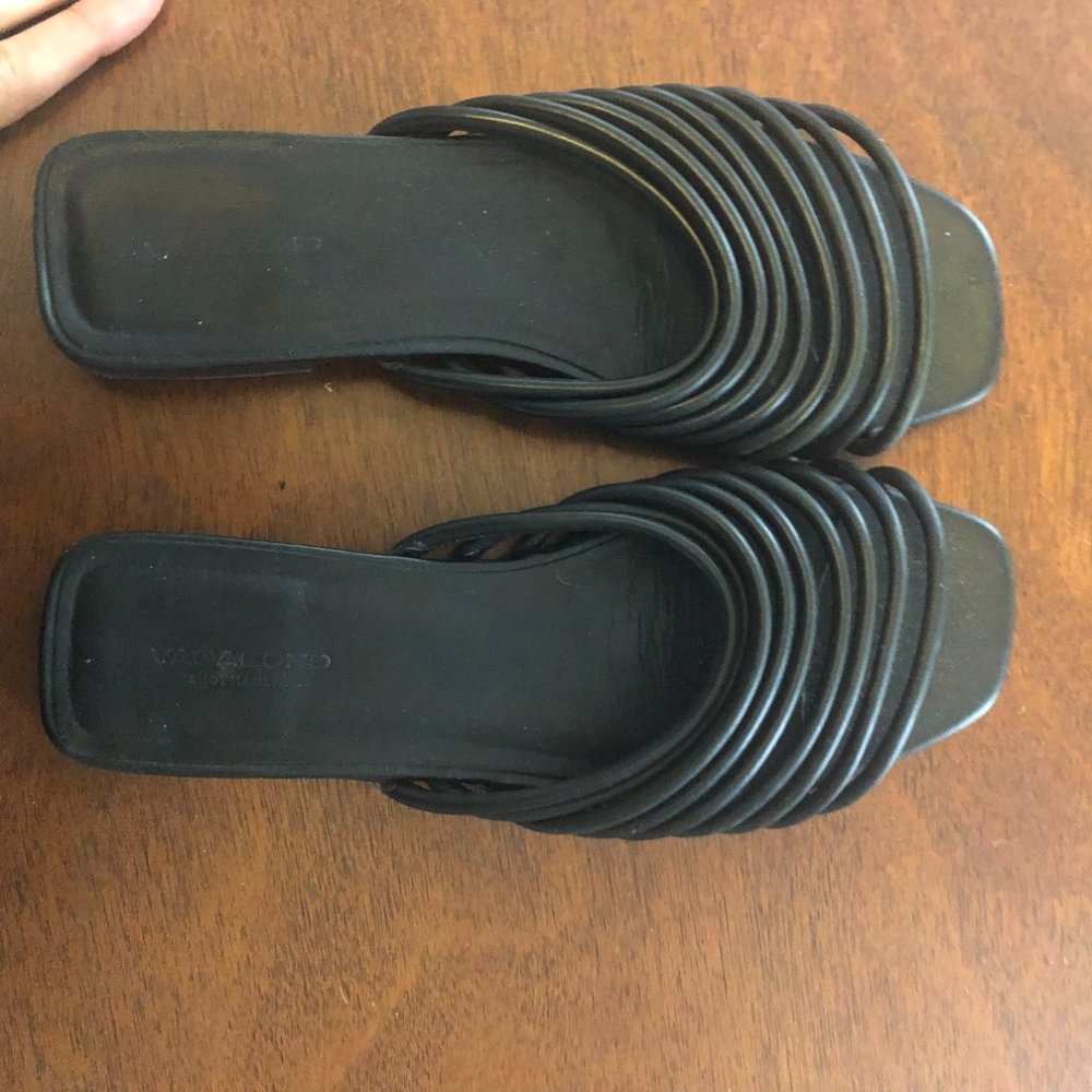 Vagabond sandels very lightly used
